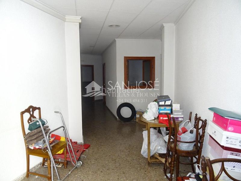 Foto a5ca99d2-0541-4d2b-a743-b7bad5337118. Location local commercial dans San Juan Aspe