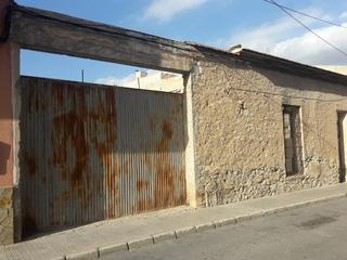 Terreny residencial a El Castillo. Solar urbano en aspe para construir en buena zona