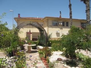 Xalet a Monòver. Se vende chalet en monovar alicante