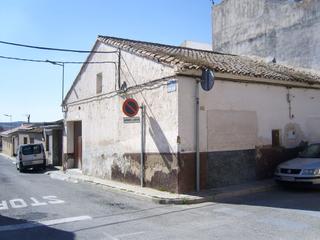 Local commercial à Pinoso. Se vende casa almacen en pinoso antigua bodega