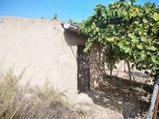 Finca rústica en Novelda. Venta de terreno en novelda a 15 minutos