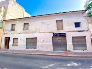 Terreny residencial a Centro. Venta de casa solar en el centro de aspe