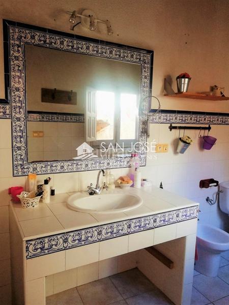 Foto 2246a4c1-0252-4496-b620-567c76ada3d2. Casa amb calefacció a Novelda