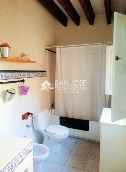 Foto e6bac009-8c69-46d9-9816-a2ecfb2e3904. Casa amb calefacció a Novelda