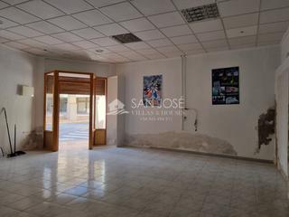 Lloguer Local Comercial a Monòver. Alquiler local comercia en monóvar, esquina, céntrico
