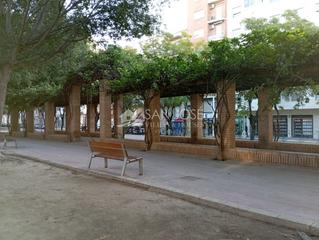 Lloguer Local Comercial a Carrús Oeste. Venta de local comercial y garaje