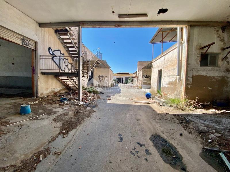 Foto 2b91a898-1991-4ec7-8cc3-938adea2cb46. Nau industrial a La Coca-La Nia-Vistahermosa Aspe