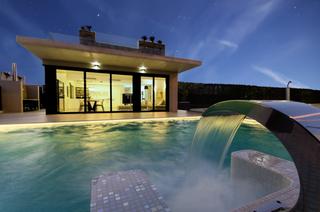 Chalet in Aguamarina. Villas de obra nueva a 250 m de la playa en campoamor