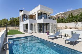 Xalet a Urbanizaciones. Villas de lujo de obra nueva compuestas por 11 villas independie