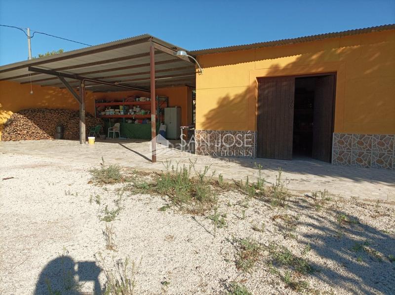 Foto ee46bf2b-8552-4037-b12d-1fdc437cdfbd. Chalet dans Monforte del Cid