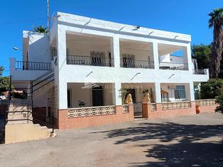 Xalet a Plaza Castelar - Mercado Central. Se vende chalet en zona campoalto elda