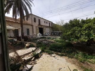 Maison à Jacarilla. Se vende casa en jacarilla,  para reformar