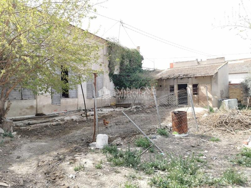 Foto e29dcbb9-bc5f-407c-9177-fdfd483d89f8. House in Jacarilla