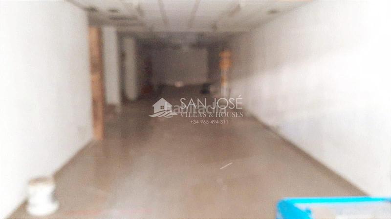 Foto e8523d7f-ac78-4958-aed8-aaa99d76210a. Alquiler local comercial se vende o alquila local centrico en elche en Elche / Elx
