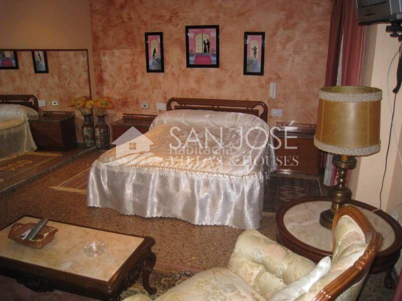 Foto 247eb6e8-8c37-4c9b-b267-caae5276e2d2. Edificio in San Juan Aspe