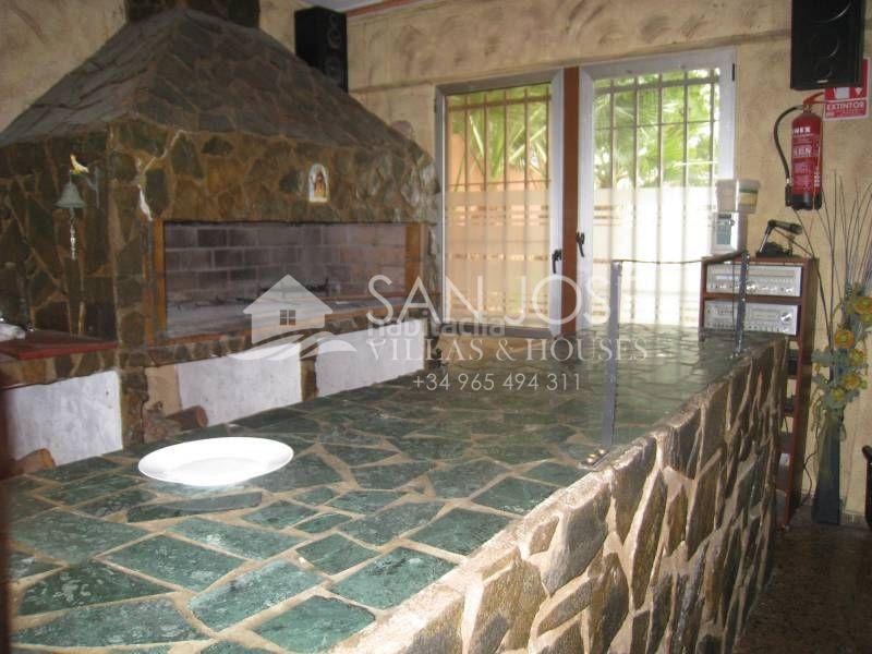 Foto ab188a3d-571c-4aaa-8431-9cdf56378af4. Edificio in San Juan Aspe