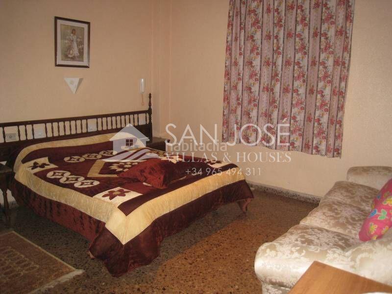 Foto e573899d-f542-4365-8a93-b7419aa9bc6c. Edificio in San Juan Aspe