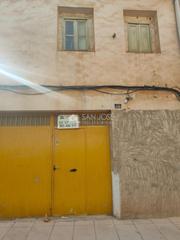 Casa a Prosperidad. Se vende casa solar para reformar o derribar en el centro de asp