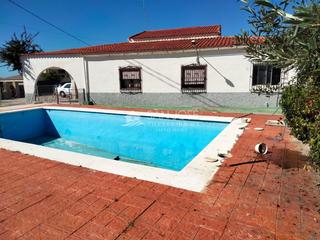 Xalet a Carrús Oeste. Se vende chalet en elche