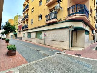 Lloguer Local Comercial a Verger (el). Alquiler de local comercial en el verger, zona centro