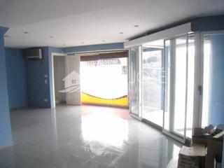Local commercial à Novelda. Venta  de local en novelda con muchas oficinas, esquina a dos ca