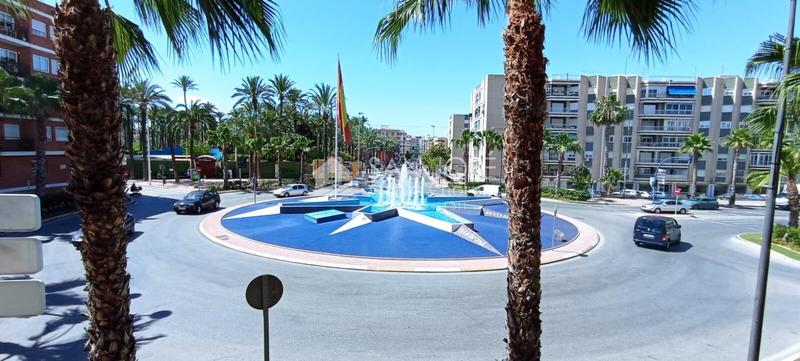 Foto d7ad2336-fb0e-417d-837d-51bc4132c37b. Locale commerciale in Centro Santa Pola