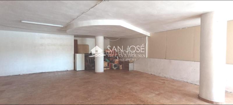 Foto f551d754-886d-434f-a3a2-209203ce30fc. Locale commerciale in Centro Santa Pola