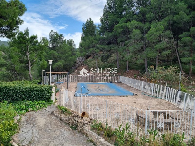 Foto 92fa66b3-99ba-4c09-8b33-4f7c09d4f3f6. Xalet amb piscina a Petrer