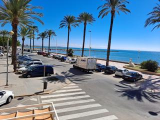 Planta baixa a Playa Levante. Se vende entresuelo en santa pola
