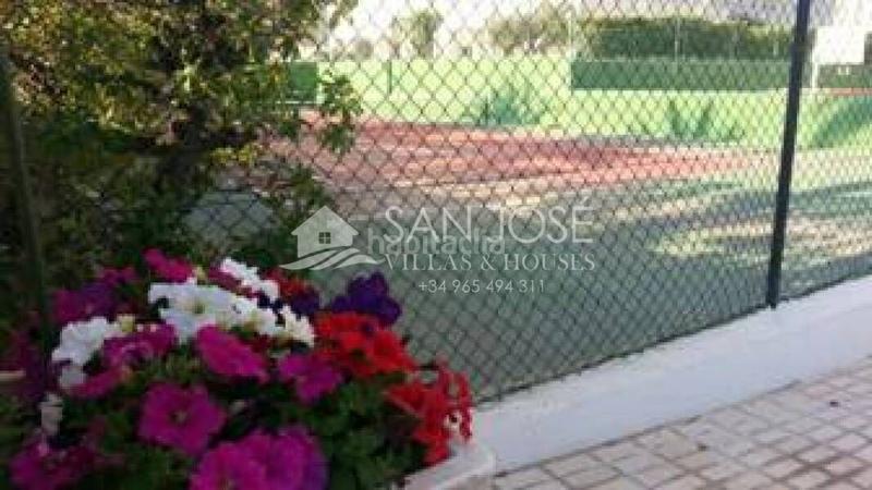 Foto 0559e08a-161b-4f7a-b357-b276573f24e2. Pis amb piscina a Playa de San Juan Alicante