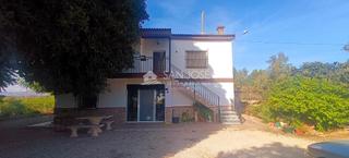 Casa a Crevillente. Se vende casachalet en crevillente muy bien ubicado