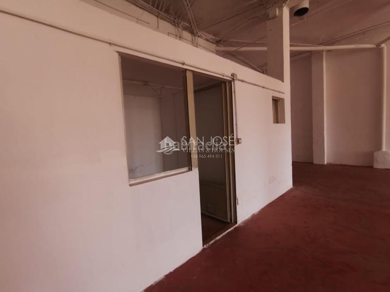 Foto 00c8d77b-eb64-4345-97ff-b7804455d11c. Alquiler local comercial se vende local , zona con mucho potencial en Orihuela