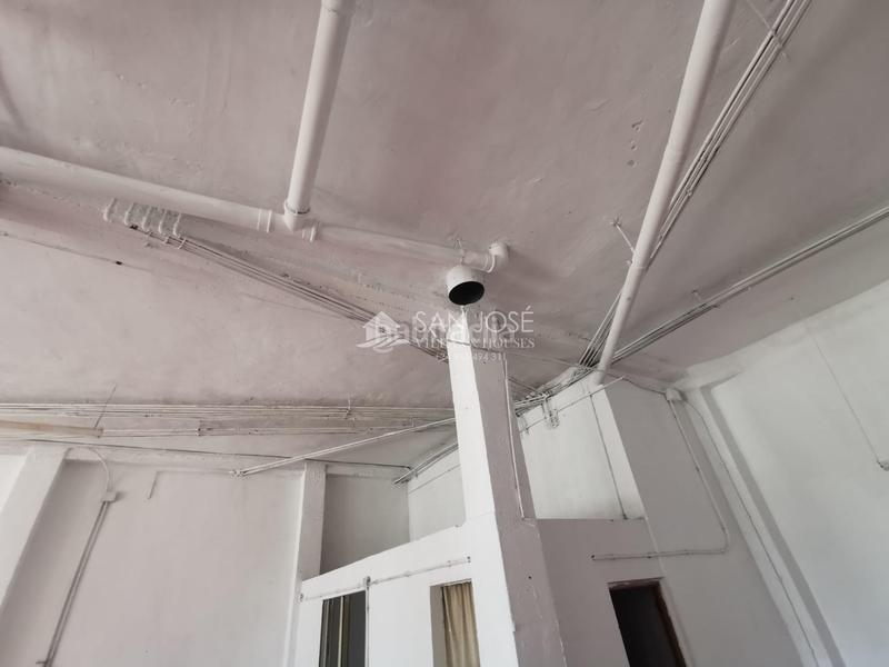 Foto d2ca73c0-19e4-4095-892a-735eccdcca11. Alquiler local comercial se vende local , zona con mucho potencial en Orihuela