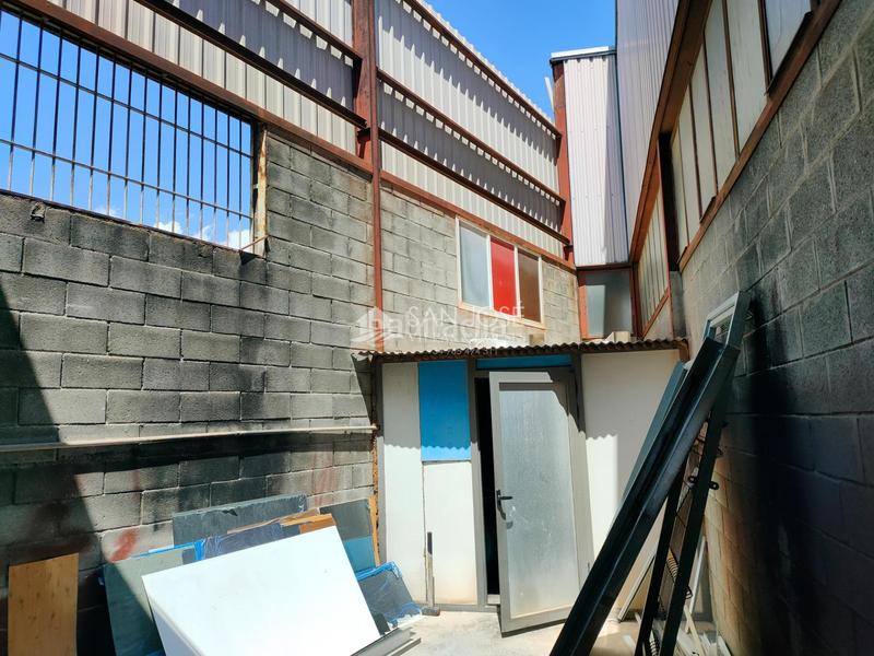 Foto 9569dc00-719b-4795-9658-b6d8086315f9. Bâtiment à usage industriel dans El Castillo Aspe