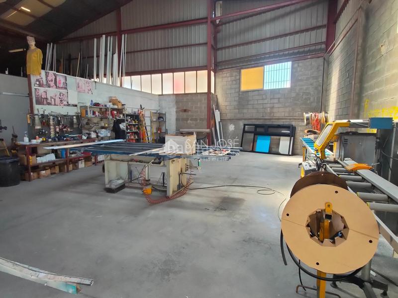 Foto ae7a2023-f349-4c82-b691-0341ec2a6bd0. Fabrikhalle in El Castillo Aspe