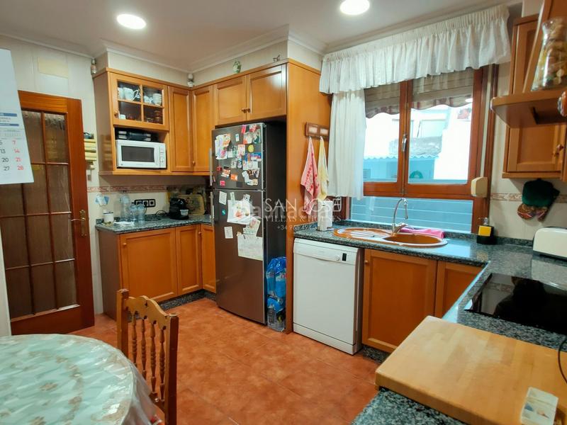 Foto 0bca9813-fa4a-4567-aaf6-dd23b75e5777. Appartamento con parcheggio in Centro Aspe