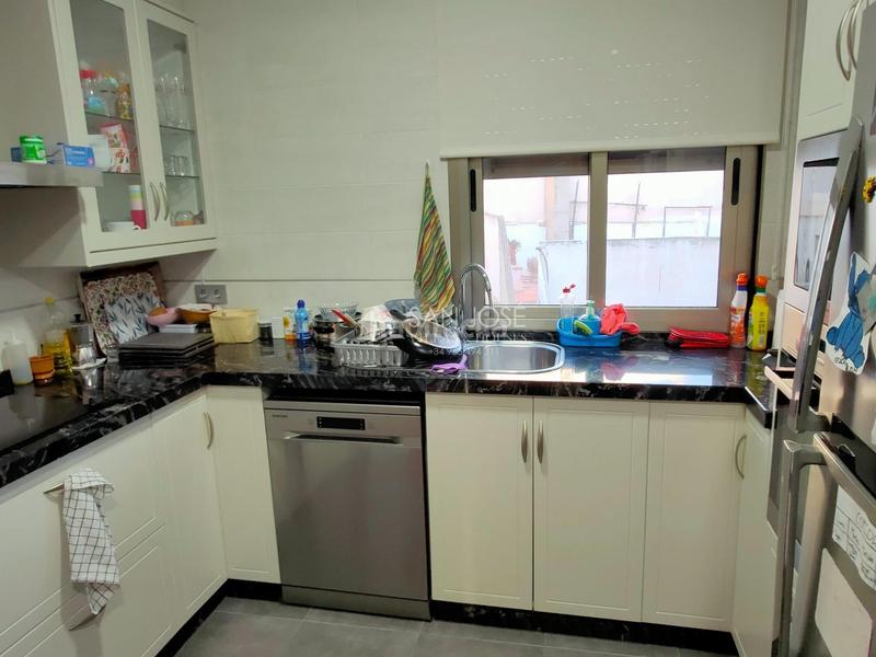 Foto 3490b6fa-6cbd-4e28-838f-513ef6989f28. Appartamento con parcheggio in Centro Aspe