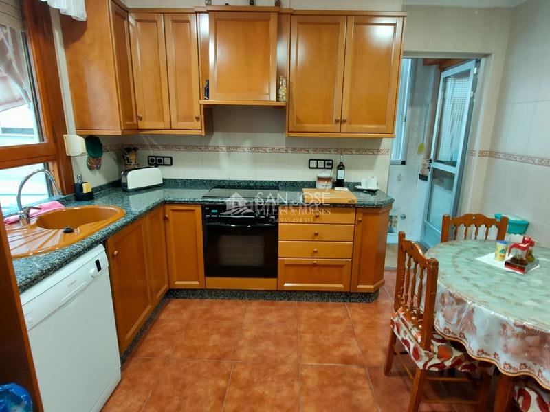 Foto 5d237e64-3b2c-4c23-90bc-2a5b1b237665. Appartamento con parcheggio in Centro Aspe