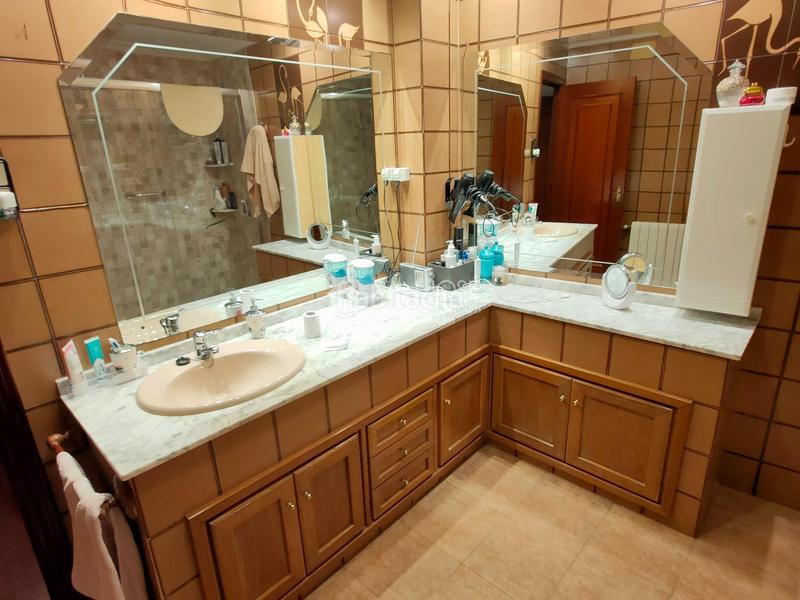 Foto ca54f040-707d-4f18-9d80-b285cc456f46. Appartamento con parcheggio in Centro Aspe