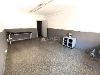 Lloguer Local Comercial a Centro. Se alquila  local en entresuelo altillo con entrada independient
