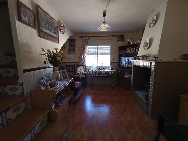 Foto 1e7893fd-66e0-4692-920c-1529cfad7b82. Casa amb aparcament a Abanilla