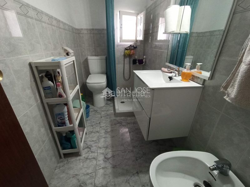 Foto 5c24a15d-8b47-4be5-b1cb-5bd6d50ccaf7. Casa amb aparcament a Abanilla