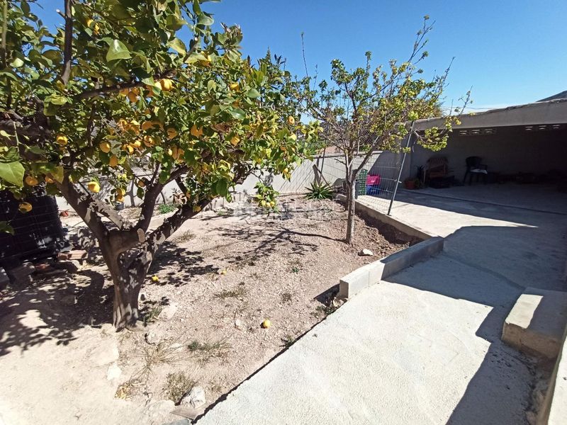 Foto 6cf72ea6-b0aa-4dc2-adba-11148184b6d6. Casa amb aparcament a Abanilla