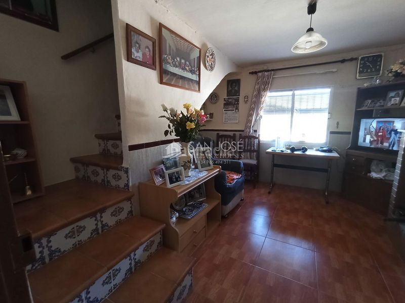 Foto 6ee2969f-90e4-421c-bce6-3575ed8e8b26. Casa amb aparcament a Abanilla