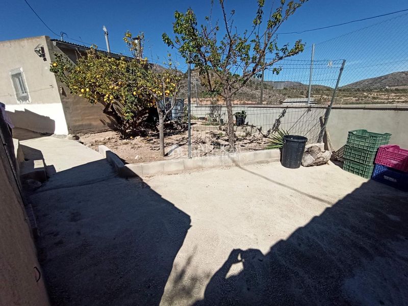 Foto 877a7590-554c-423b-94ca-e4a7e016e31e. Casa amb aparcament a Abanilla