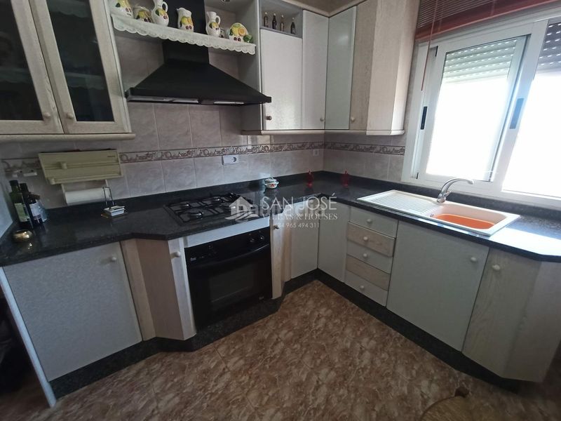 Foto ecab7978-14f9-4c17-8dc2-9bc3740fcf19. Casa amb aparcament a Abanilla