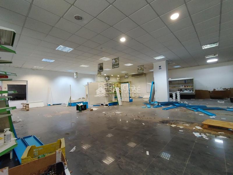 Foto 24cff678-c24e-48ab-aaf4-7ef2b7992a8d. Capannone industriale in Novelda