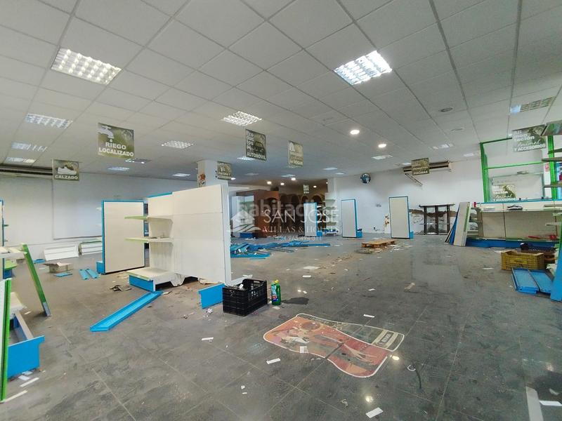 Foto 3e529168-0aee-467d-be06-f27cbc0c9140. Capannone industriale in Novelda