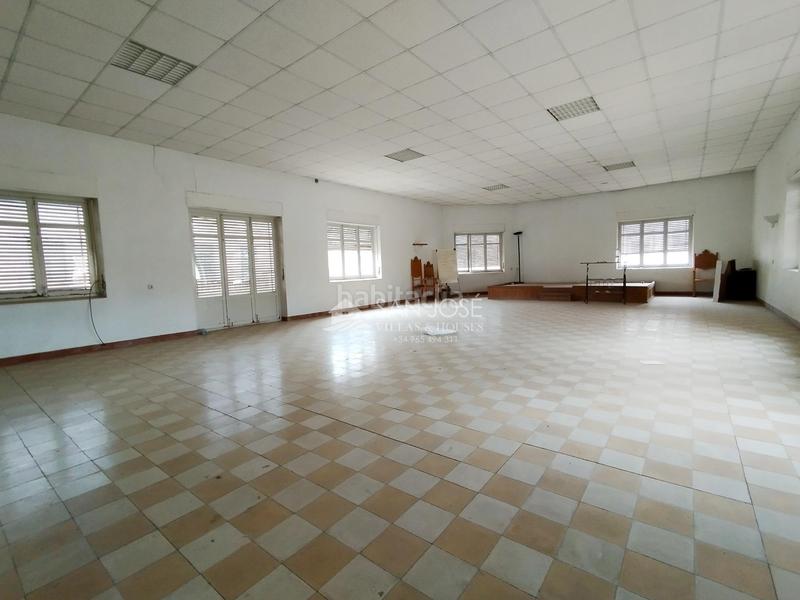 Foto 4a262086-28fa-46d7-a335-a13e34137a19. Capannone industriale in Novelda