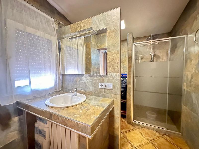 Foto 0db3a119-1825-45db-9f5e-a80dbab97358. Chalet inmobiliaria san jose vende chalet en buen estado zona montesol de elche en Elche / Elx